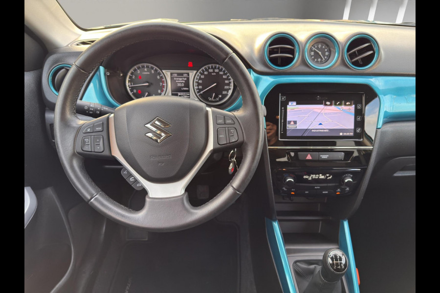 Suzuki Vitara 1.6 Business Edition "Lage Kilometers " | Climate Controle | Camera | Navigatie | Cruise C. | Trekhaak | L.M.Velg |