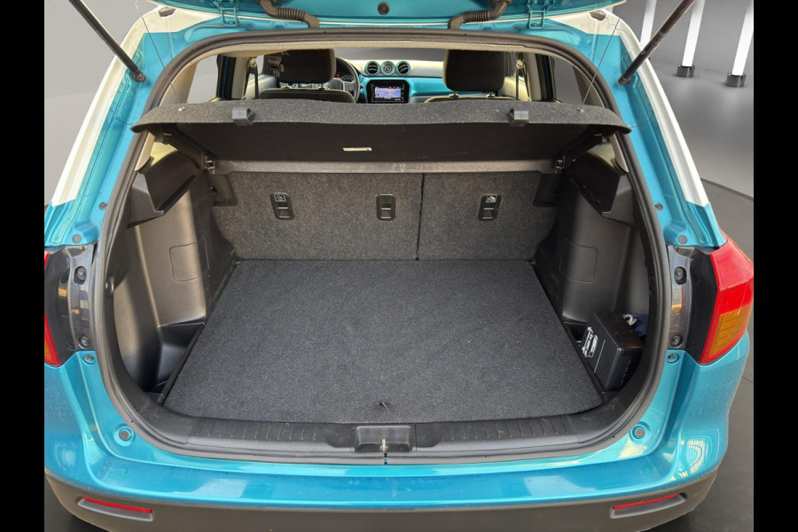 Suzuki Vitara 1.6 Business Edition "Lage Kilometers " | Climate Controle | Camera | Navigatie | Cruise C. | Trekhaak | L.M.Velg |