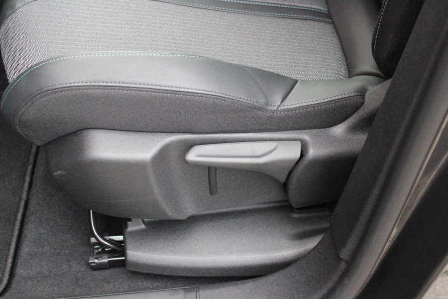 Peugeot 3008 1.6 HYbrid 180PK ALLURE PACK BUSINESS | STOEL VERWARMING | APPLE CARPLAY/ANDROID AUTO | NAVIGATIE | ACHTERUITRIJ CAMERA | KEYLESS ENTRY/START | LICHTMETALEN VELGEN 18" | DAB+ RADIO | LED KOPLAMPEN | CRUISE CONTROL | CLIMATE CONTROL |