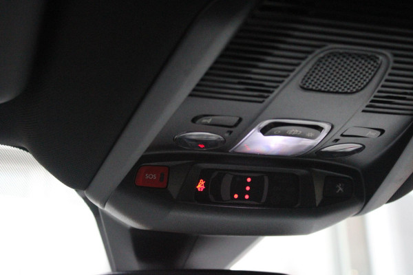 Peugeot 3008 1.6 HYbrid 180PK ALLURE PACK BUSINESS | STOEL VERWARMING | APPLE CARPLAY/ANDROID AUTO | NAVIGATIE | ACHTERUITRIJ CAMERA | KEYLESS ENTRY/START | LICHTMETALEN VELGEN 18" | DAB+ RADIO | LED KOPLAMPEN | CRUISE CONTROL | CLIMATE CONTROL |