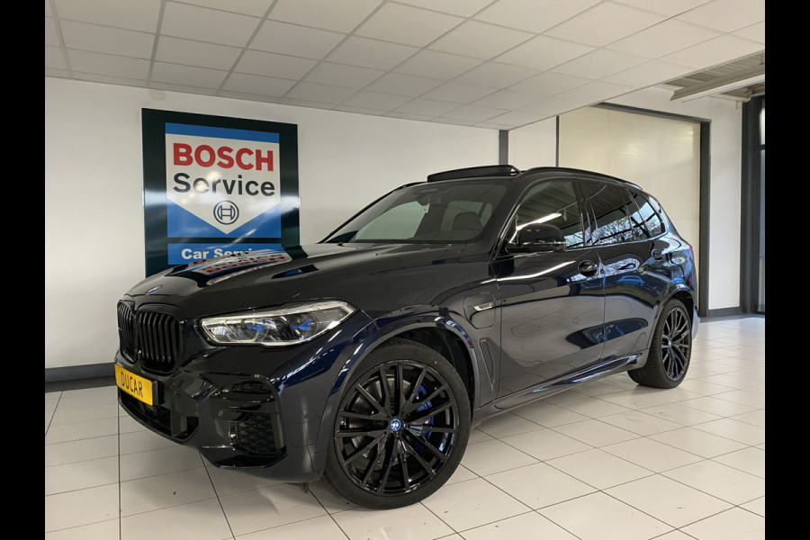 BMW X5 xDrive45e High Executive M-sport Panoramadak /  Trekhaak / Laser light/ Hud / Shadow-line