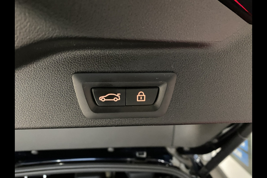 BMW X5 xDrive45e High Executive M-sport Panoramadak /  Trekhaak / Laser light/ Hud / Shadow-line