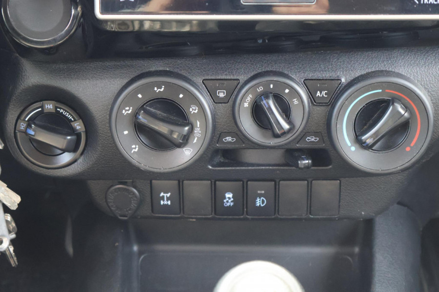 Toyota Hilux Camper 2.4 D-4D Dubbele Cabine Cool Comfort (ex.BTW) UNIEK IN NL