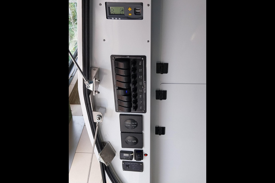 Toyota Hilux Camper 2.4 D-4D Dubbele Cabine Cool Comfort (ex.BTW) UNIEK IN NL