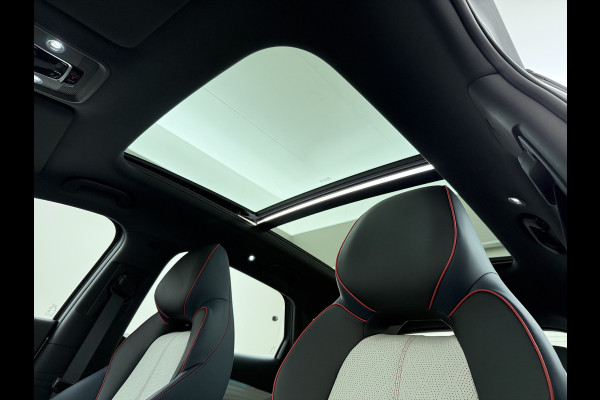 BYD ATTO 3 Comfort 60kWh Pano-dak Leer+Elektr.Verst. Warmtepomp Adaptieve Cruise 360°Camera Apple Carplay Android Auto Elektr.Achterklep De Verkeersbord detectie WiFi DAB Led Rijstrooksensor Keyless Smartphone Entry S.O.H. 96% Fabrieksgarantie tot 20-12-2028/150.000km Garantie op de LFP Accu tot 12-12-2030/200.000km €44.000,- Nieuw!