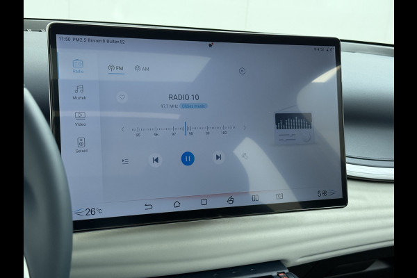 BYD ATTO 3 Comfort 60kWh Pano-dak Leer+Elektr.Verst. Warmtepomp Adaptieve Cruise 360°Camera Apple Carplay Android Auto Elektr.Achterklep De Verkeersbord detectie WiFi DAB Led Rijstrooksensor Keyless Smartphone Entry S.O.H. 96% Fabrieksgarantie tot 20-12-2028/150.000km Garantie op de LFP Accu tot 12-12-2030/200.000km €44.000,- Nieuw!