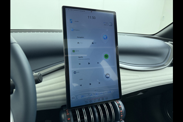 BYD ATTO 3 Comfort 60kWh Pano-dak Leer+Elektr.Verst. Warmtepomp Adaptieve Cruise 360°Camera Apple Carplay Android Auto Elektr.Achterklep De Verkeersbord detectie WiFi DAB Led Rijstrooksensor Keyless Smartphone Entry S.O.H. 96% Fabrieksgarantie tot 20-12-2028/150.000km Garantie op de LFP Accu tot 12-12-2030/200.000km €44.000,- Nieuw!