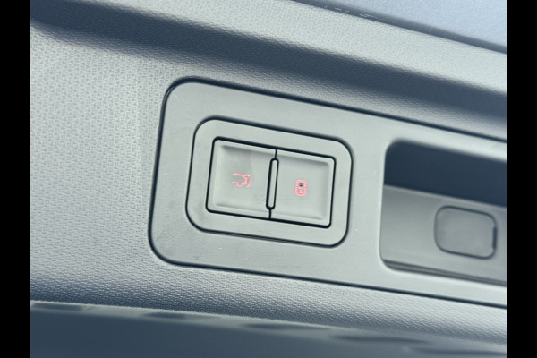 BYD ATTO 3 Comfort 60kWh Pano-dak Leer+Elektr.Verst. Warmtepomp Adaptieve Cruise 360°Camera Apple Carplay Android Auto Elektr.Achterklep De Verkeersbord detectie WiFi DAB Led Rijstrooksensor Keyless Smartphone Entry S.O.H. 96% Fabrieksgarantie tot 20-12-2028/150.000km Garantie op de LFP Accu tot 12-12-2030/200.000km €44.000,- Nieuw!