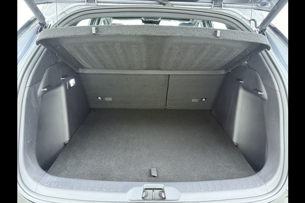 BYD ATTO 3 Comfort 60kWh Pano-dak Leer+Elektr.Verst. Warmtepomp Adaptieve Cruise 360°Camera Apple Carplay Android Auto Elektr.Achterklep De Verkeersbord detectie WiFi DAB Led Rijstrooksensor Keyless Smartphone Entry S.O.H. 96% Fabrieksgarantie tot 20-12-2028/150.000km Garantie op de LFP Accu tot 12-12-2030/200.000km €44.000,- Nieuw!