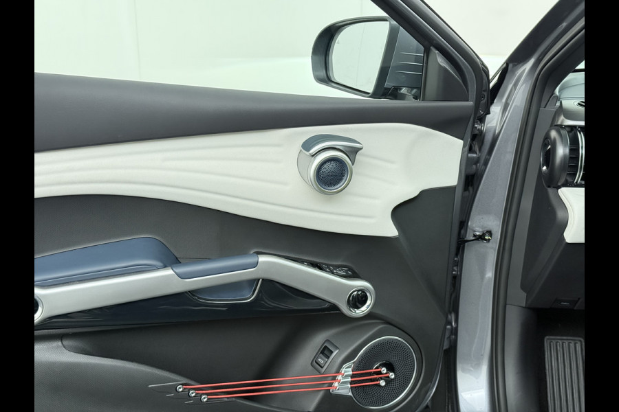 BYD ATTO 3 Comfort 60kWh Pano-dak Leer+Elektr.Verst. Warmtepomp Adaptieve Cruise 360°Camera Apple Carplay Android Auto Elektr.Achterklep De Verkeersbord detectie WiFi DAB Led Rijstrooksensor Keyless Smartphone Entry S.O.H. 96% Fabrieksgarantie tot 20-12-2028/150.000km Garantie op de LFP Accu tot 12-12-2030/200.000km €44.000,- Nieuw!