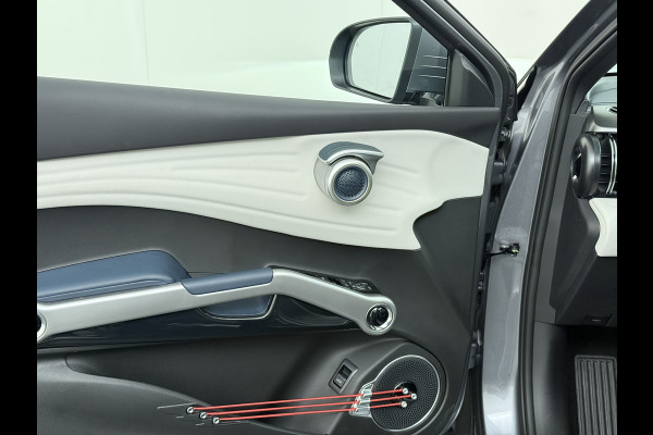 BYD ATTO 3 Comfort 60kWh Pano-dak Leer+Elektr.Verst. Warmtepomp Adaptieve Cruise 360°Camera Apple Carplay Android Auto Elektr.Achterklep De Verkeersbord detectie WiFi DAB Led Rijstrooksensor Keyless Smartphone Entry S.O.H. 96% Fabrieksgarantie tot 20-12-2028/150.000km Garantie op de LFP Accu tot 12-12-2030/200.000km €44.000,- Nieuw!