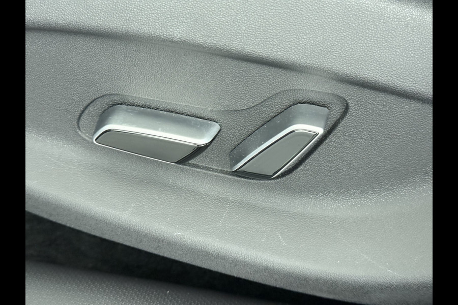 BYD ATTO 3 Comfort 60kWh Pano-dak Leer+Elektr.Verst. Warmtepomp Adaptieve Cruise 360°Camera Apple Carplay Android Auto Elektr.Achterklep De Verkeersbord detectie WiFi DAB Led Rijstrooksensor Keyless Smartphone Entry S.O.H. 96% Fabrieksgarantie tot 20-12-2028/150.000km Garantie op de LFP Accu tot 12-12-2030/200.000km €44.000,- Nieuw!