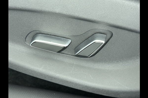 BYD ATTO 3 Comfort 60kWh Pano-dak Leer+Elektr.Verst. Warmtepomp Adaptieve Cruise 360°Camera Apple Carplay Android Auto Elektr.Achterklep De Verkeersbord detectie WiFi DAB Led Rijstrooksensor Keyless Smartphone Entry S.O.H. 96% Fabrieksgarantie tot 20-12-2028/150.000km Garantie op de LFP Accu tot 12-12-2030/200.000km €44.000,- Nieuw!