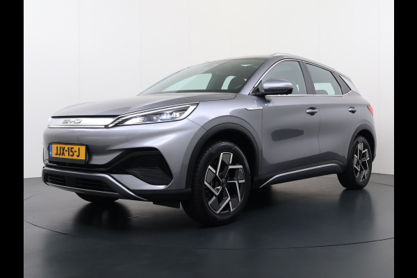 BYD ATTO 3 Comfort 60kWh Pano-dak Leer+Elektr.Verst. Warmtepomp Adaptieve Cruise 360°Camera Apple Carplay Android Auto Elektr.Achterklep De Verkeersbord detectie WiFi DAB Led Rijstrooksensor Keyless Smartphone Entry S.O.H. 96% Fabrieksgarantie tot 20-12-2028/150.000km Garantie op de LFP Accu tot 12-12-2030/200.000km €44.000,- Nieuw!