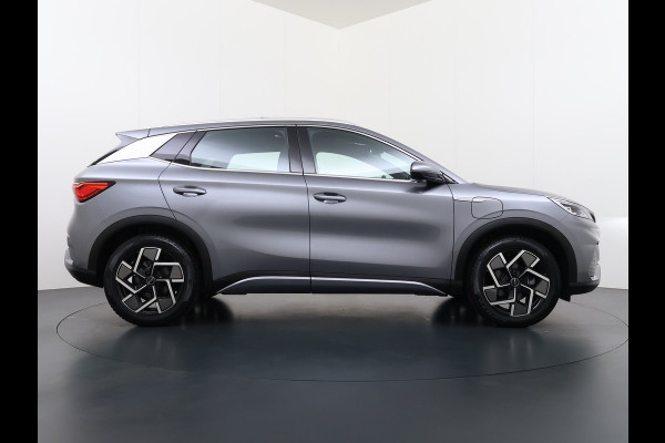 BYD ATTO 3 Comfort 60kWh Pano-dak Leer+Elektr.Verst. Warmtepomp Adaptieve Cruise 360°Camera Apple Carplay Android Auto Elektr.Achterklep De Verkeersbord detectie WiFi DAB Led Rijstrooksensor Keyless Smartphone Entry S.O.H. 96% Fabrieksgarantie tot 20-12-2028/150.000km Garantie op de LFP Accu tot 12-12-2030/200.000km €44.000,- Nieuw!