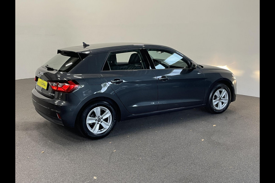 Audi A1 Sportback 1.0 TFSI Sportback AUT NAV Navigatie Apple Carplay/Android Auto Parkeersensoren Cruise Control Climate Control Lichtmetalen velgen