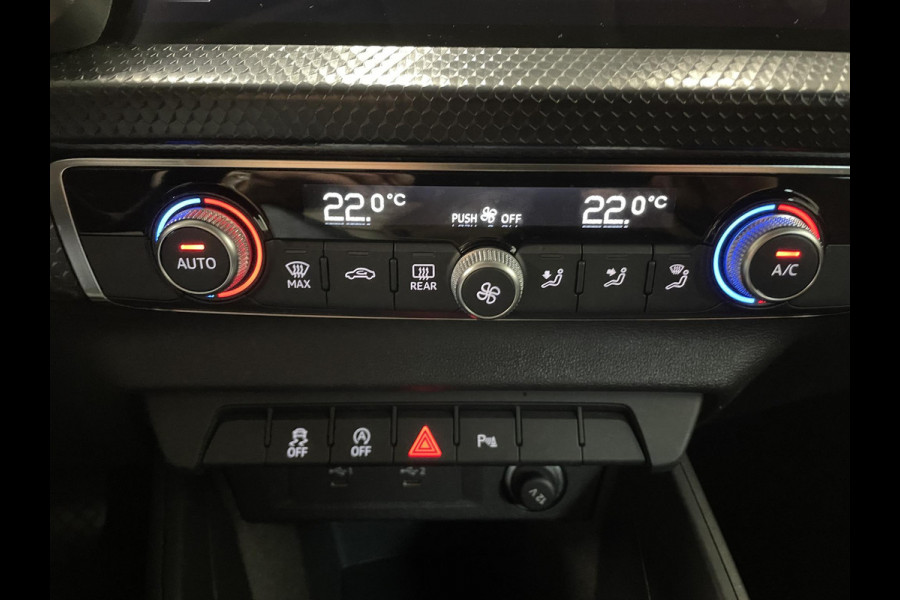 Audi A1 Sportback 1.0 TFSI Sportback AUT NAV Navigatie Apple Carplay/Android Auto Parkeersensoren Cruise Control Climate Control Lichtmetalen velgen