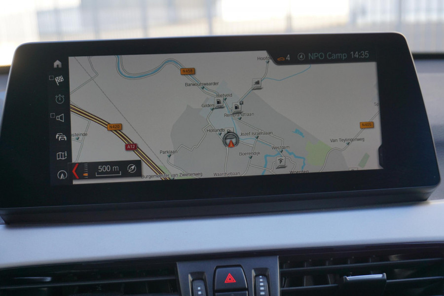 BMW X1 sDrive20i Executive Edition/Head-Up/Sportstoelen/ LED/Trekhaak.