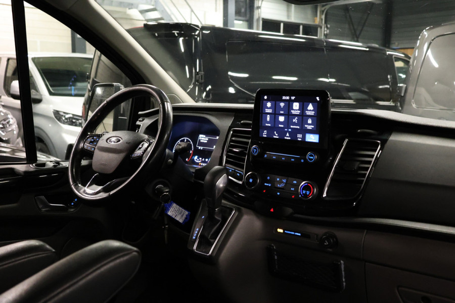 Ford Transit Custom 310 2.0 TDCI Sport DC 170 PK | Navigatie | Camera | CarPlay | Blind Spot | Alarm Klasse 3 | Rijstrooksensor | Trekhaak | L+R Schuifdeur | Maxton spoilerkit | Dubbel cabine | NAP Logisch | NL Auto | Nieuwe APK