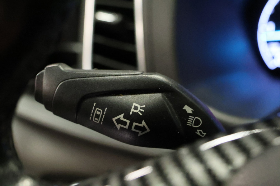 Ford Transit Custom 310 2.0 TDCI Sport DC 170 PK | Navigatie | Camera | CarPlay | Blind Spot | Alarm Klasse 3 | Rijstrooksensor | Trekhaak | L+R Schuifdeur | Maxton spoilerkit | Dubbel cabine | NAP Logisch | NL Auto | Nieuwe APK