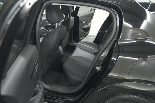 Peugeot e-208 EV Allure 50 kWh | 3 Fase Laadfunctie | Parkeersensoren | Apple Carplay