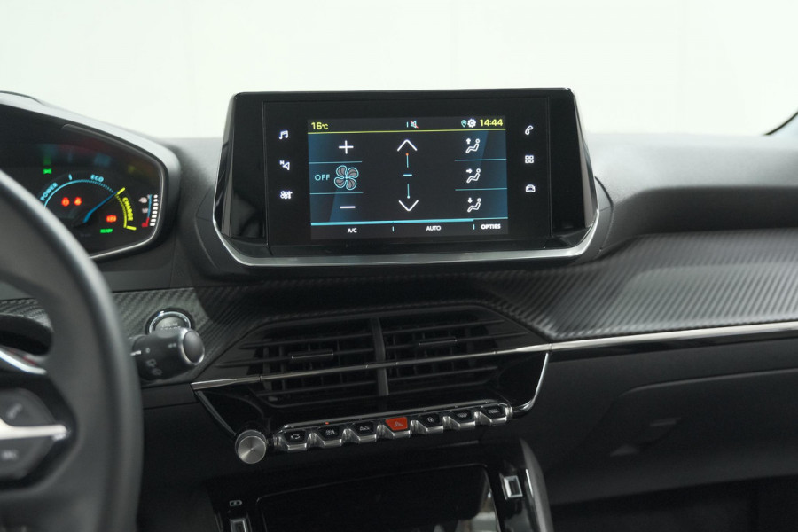 Peugeot e-208 EV Allure 50 kWh | 3 Fase Laadfunctie | Parkeersensoren | Apple Carplay