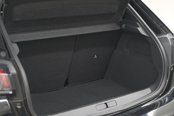 Peugeot e-208 EV Allure 50 kWh | 3 Fase Laadfunctie | Parkeersensoren | Apple Carplay