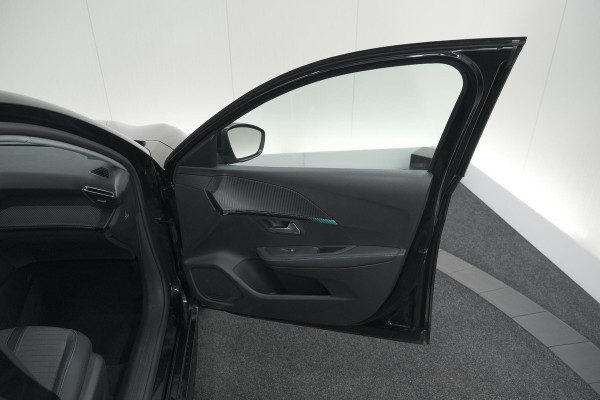 Peugeot e-208 EV Allure 50 kWh | 3 Fase Laadfunctie | Parkeersensoren | Apple Carplay