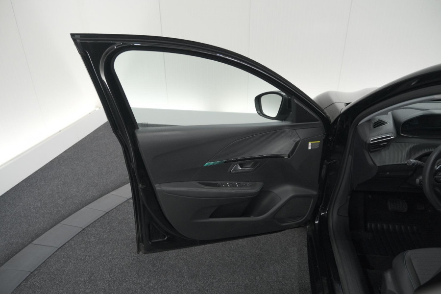 Peugeot e-208 EV Allure 50 kWh | 3 Fase Laadfunctie | Parkeersensoren | Apple Carplay