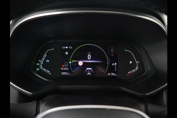 Renault Clio 1.6 E-Tech Hybrid 140 Intens | Stoelverwarming | Camera | Carplay | Stuurverwarming | Half leder | Full LED | Navigatie | Climate control | Cruise control | Parkeerhulp