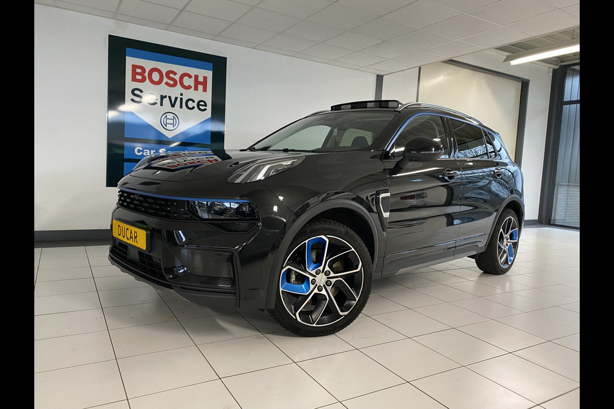 Lynk & Co 01 1.5 Panoramadak / Apple carplay android / 360 Camera / gelaagd glas