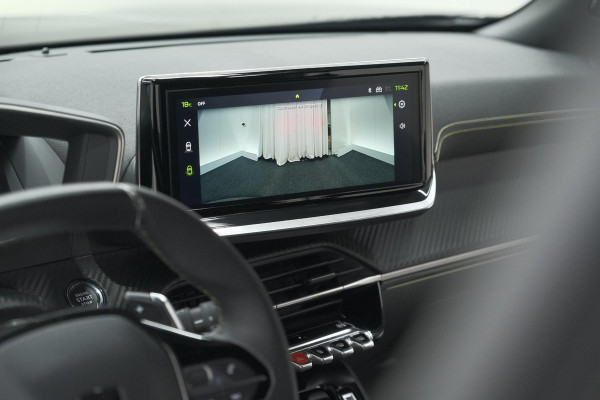 Peugeot 2008 PureTech 130 EAT8 GT | Camera | Parkeersensoren | Apple Carplay