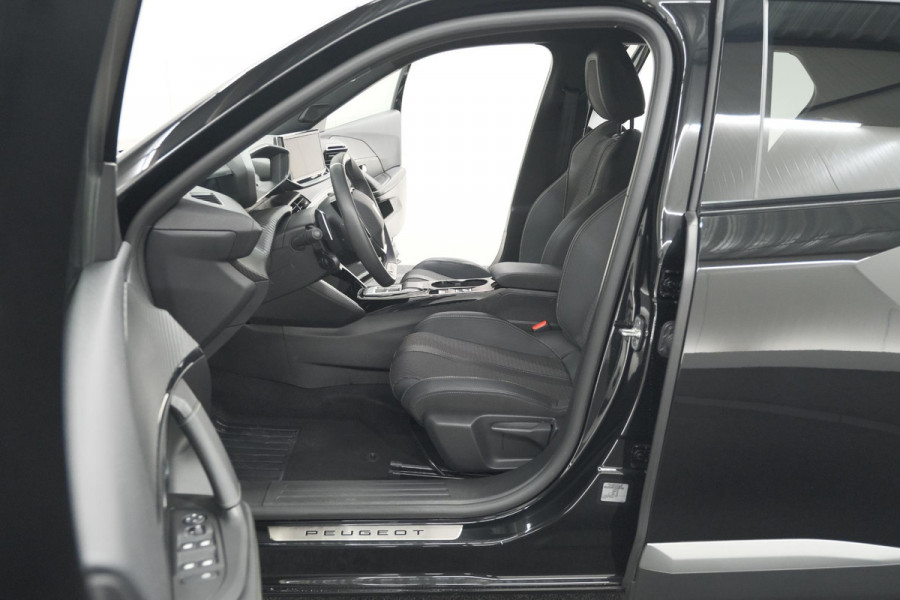 Peugeot 2008 PureTech 130 EAT8 GT | Camera | Parkeersensoren | Apple Carplay