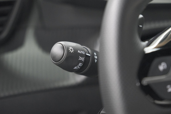 Peugeot 2008 PureTech 130 EAT8 GT | Camera | Parkeersensoren | Apple Carplay