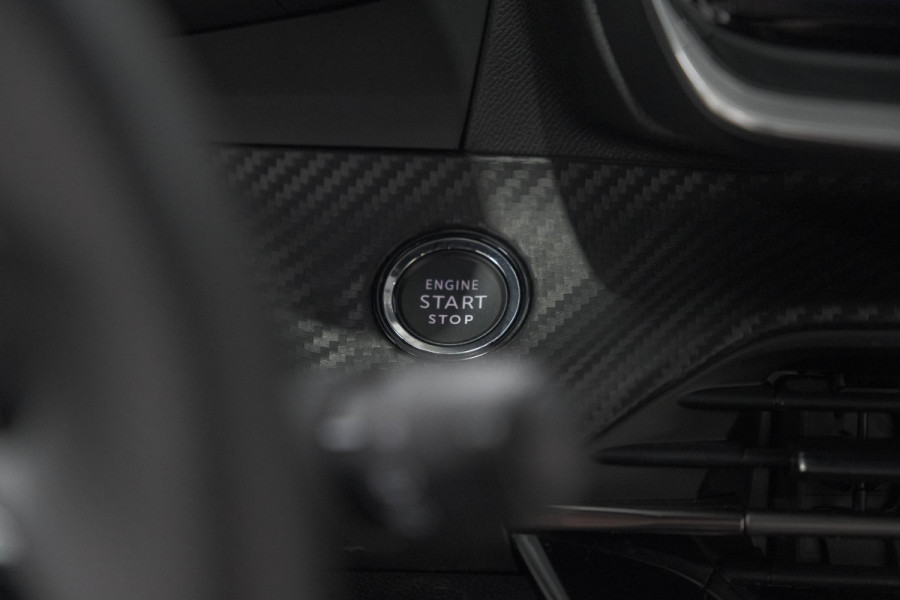 Peugeot 2008 PureTech 130 EAT8 GT | Camera | Parkeersensoren | Apple Carplay