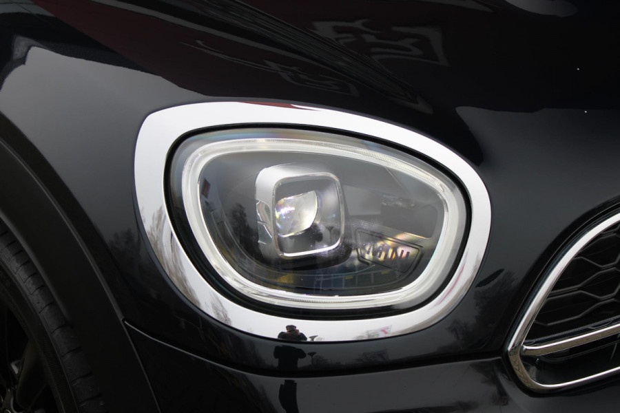 MINI Countryman 2.0 Cooper S E 220PK ALL4 CHILI | UNION JACK ACHTERLICHTEN | LEDEREN BEKLEDING | ELEKTRISCH BEDIENBARE VOORSTOELEN MET GEHEUGENFUNSCTIE OP DE BESTUURDERSSTOEL | STOEL/VOORRUIT VERWARMING | FULL LED KOPLAMPEN | DRAADLOZE APPLE CARPLAY/ANDROID AUTO | DRAADLOZE TELEFOONLADER | NAVIGATIE | EXTRA GETINTE ACHTERRUITEN | ZWART DAK | 18" LICHTMETALEN VELGEN BLACK 10 SPAAKS | ACHTERUITRIJ CAMERA | PARKEERSENSOREN VOOR EN ACHTER | CLIMATE CONTROL | KEYLESS ENTRY/START | HUD (HEAD UP DISPLAY) | ADAPTIVE CRUISE CONTROL | DAB+ RADIO | DONKERE HEMEL BEKLEDING |