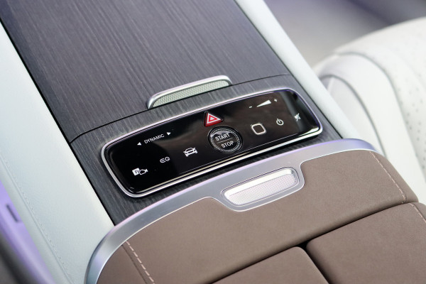Mercedes-Benz EQS 450+ AMG Line 108 kWh | Hyperscreen | Luchtvering | Achterasbesturing | Distronic | Burmester | Memory | Keyless Go | Warmtepomp | Elek. Zitplaatsen Achter |