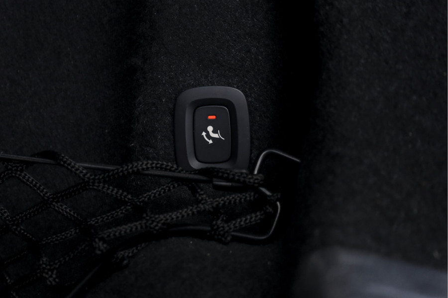 Volvo S90 2.0 T4 190 PK Momentum+ - Automaat Orig. NL | Polestar Engineerd | Dig. Cockpit | Cruise | Stoelverw. | PDC | NAV + App. Connect | ECC | Elek.Trekhaak | LM 18" |