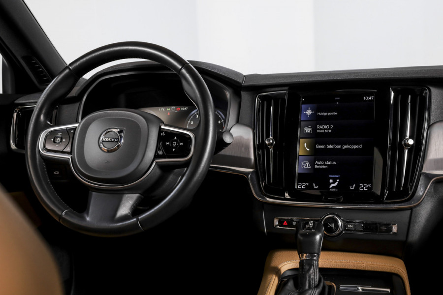 Volvo S90 2.0 T4 190 PK Momentum+ - Automaat Orig. NL | Polestar Engineerd | Dig. Cockpit | Cruise | Stoelverw. | PDC | NAV + App. Connect | ECC | Elek.Trekhaak | LM 18" |
