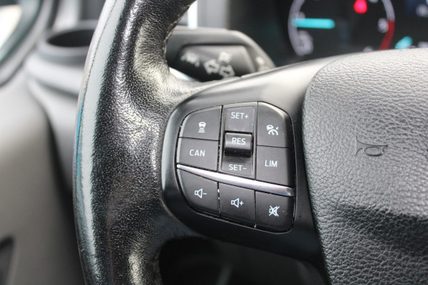 Ford Transit Custom Dubbele Cabine 320 2.0 TDCI L2H1 Sport | Trekhaak | Camera | Winterpack | 18 INCH Lichtmetalen Velgen | Airco | Adaptieve Cruise Control