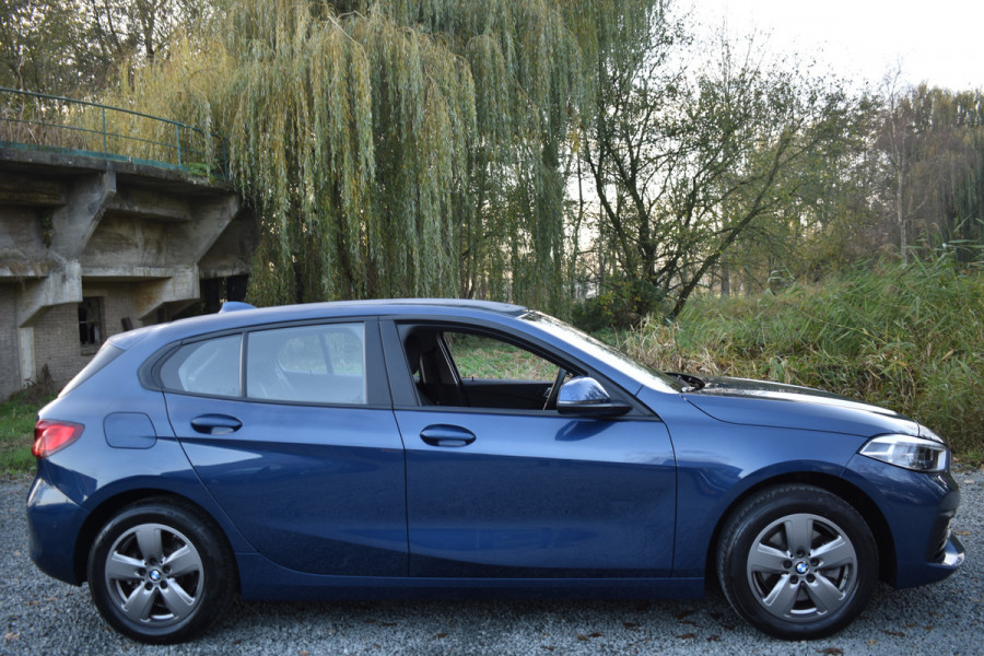 BMW 1-serie 118IA 140PK AUT. EXECUTIVE EDITION HEAD-UP/NAVI/CAMERA
