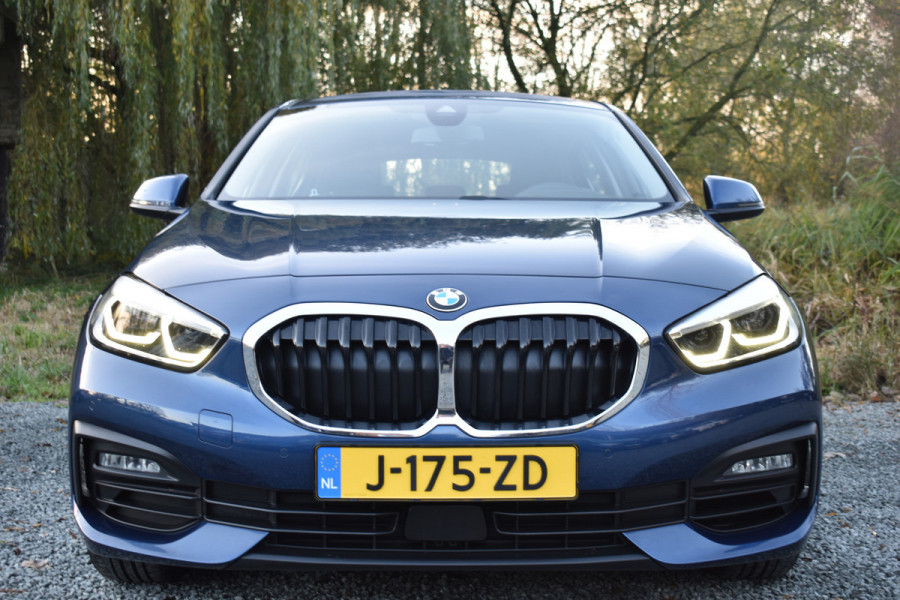BMW 1-serie 118IA 140PK AUT. EXECUTIVE EDITION HEAD-UP/NAVI/CAMERA