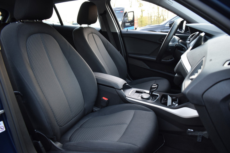 BMW 1-serie 118IA 140PK AUT. EXECUTIVE EDITION HEAD-UP/NAVI/CAMERA