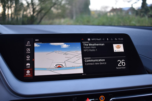 BMW 1-serie 118IA 140PK AUT. EXECUTIVE EDITION HEAD-UP/NAVI/CAMERA