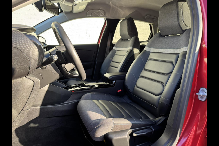 Citroën C4 1.2 PureTech Feel Automaat Adaptive cruise Airco Apple / Android Dodehoekdetectie Navi Parkeercamera / sensoren Head-Up