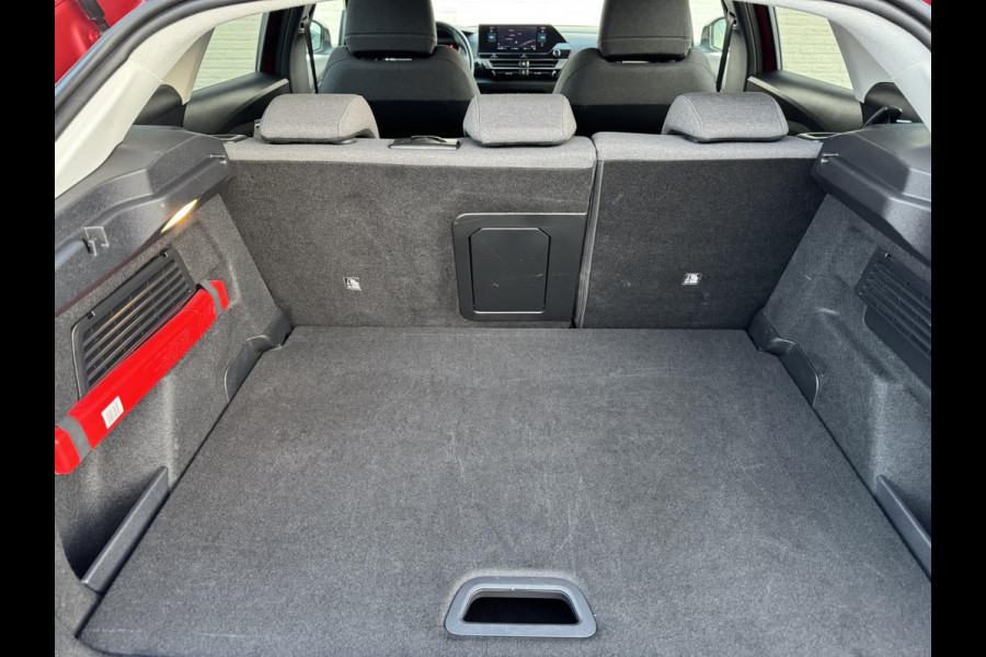 Citroën C4 1.2 PureTech Feel Automaat Adaptive cruise Airco Apple / Android Dodehoekdetectie Navi Parkeercamera / sensoren Head-Up