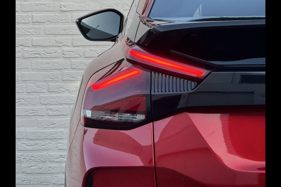 Citroën C4 1.2 PureTech Feel Automaat Adaptive cruise Airco Apple / Android Dodehoekdetectie Navi Parkeercamera / sensoren Head-Up