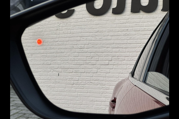 Citroën C4 1.2 PureTech Feel Automaat Adaptive cruise Airco Apple / Android Dodehoekdetectie Navi Parkeercamera / sensoren Head-Up