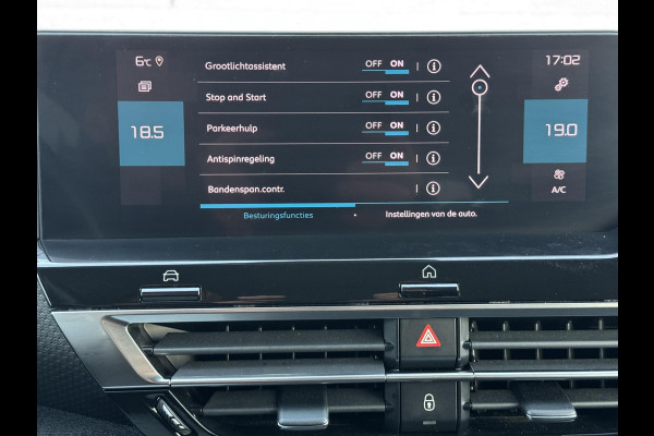 Citroën C4 1.2 PureTech Feel Automaat Adaptive cruise Airco Apple / Android Dodehoekdetectie Navi Parkeercamera / sensoren Head-Up