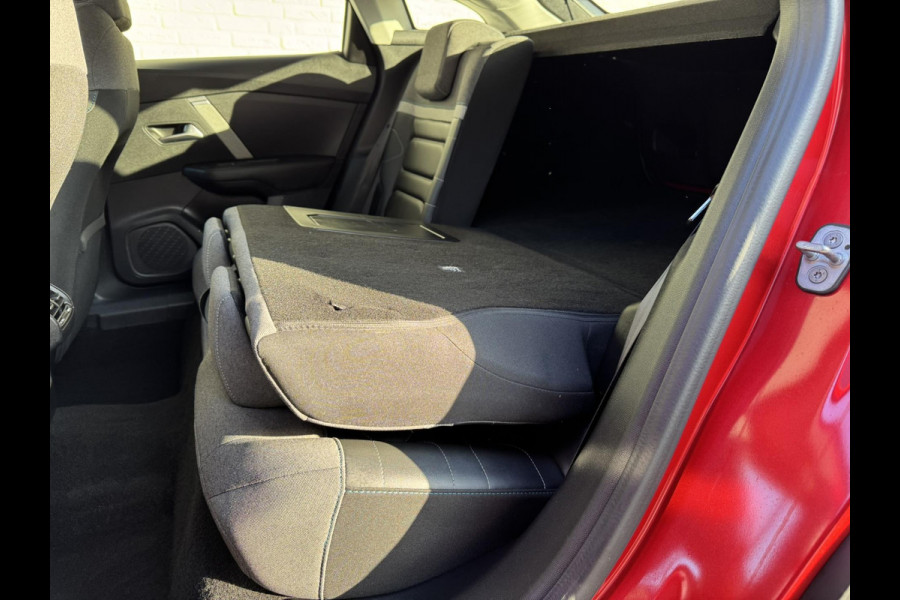 Citroën C4 1.2 PureTech Feel Automaat Adaptive cruise Airco Apple / Android Dodehoekdetectie Navi Parkeercamera / sensoren Head-Up